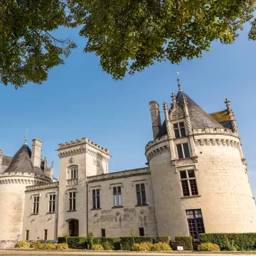 Visitez le château de Brézé, le plus insolite des Pays de la Loire
