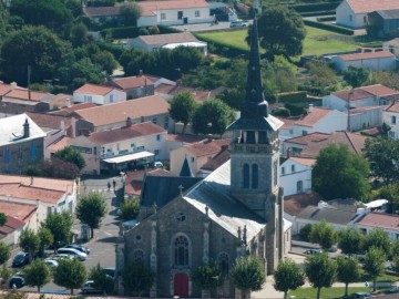 Eglise et centre-ville de l'Ile d'Olonne - Antoine Martineau