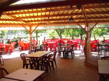 Restaurant avec terrasse