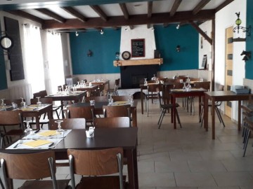 salle restaurant le champ de foire Nieul le Dolent