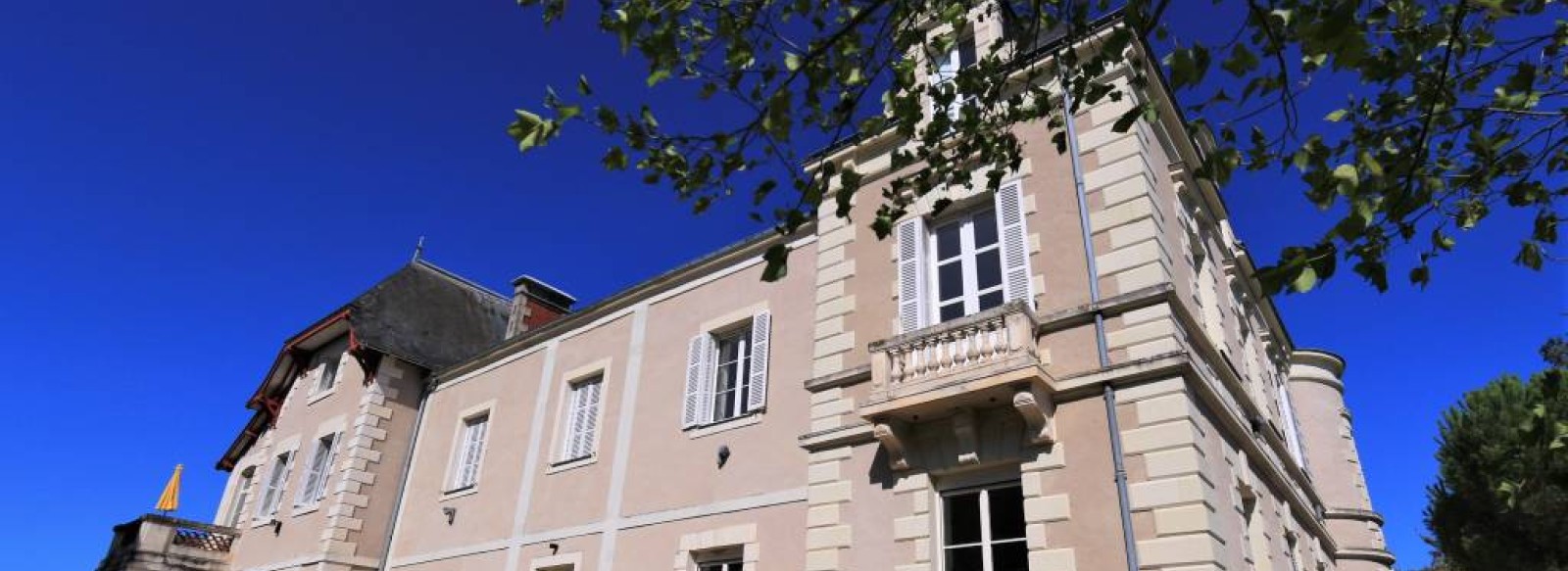CHAMBRES D'HOTES CHATEAU PIEGUE