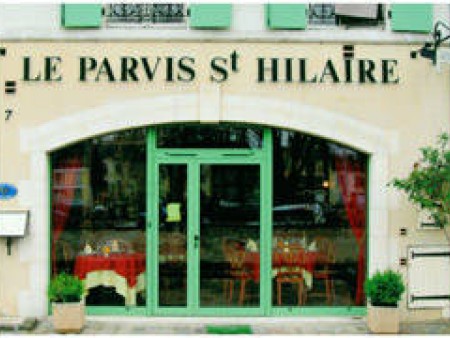 LE PARVIS ST HILAIRE